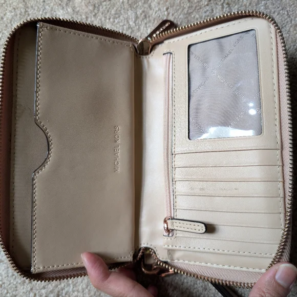 Michael Kors Jet Set Wallet In Metallic Rose Gold - Picture 4 of 8